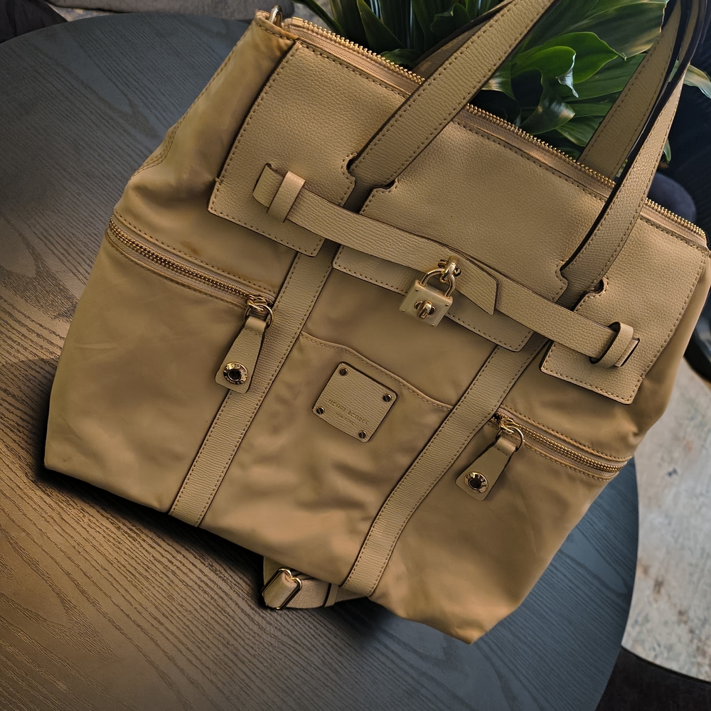 henri bendel jetsetter convertible backback